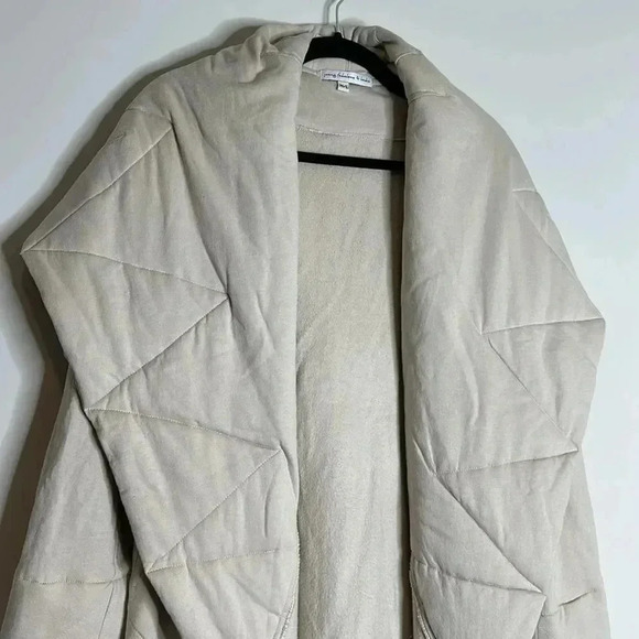 Quilted Cream Open Coat - Picture 7 of 10